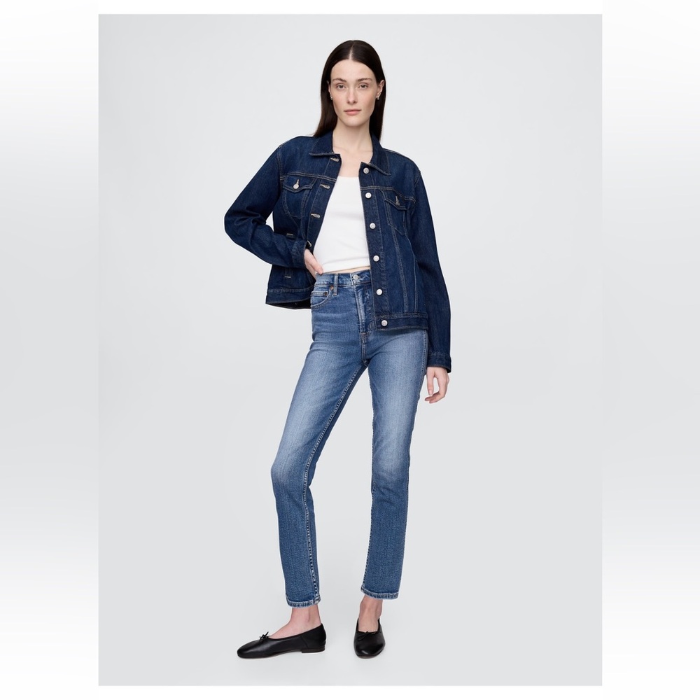 GAP Women's Straight Leg Blue Jeans 28 Short